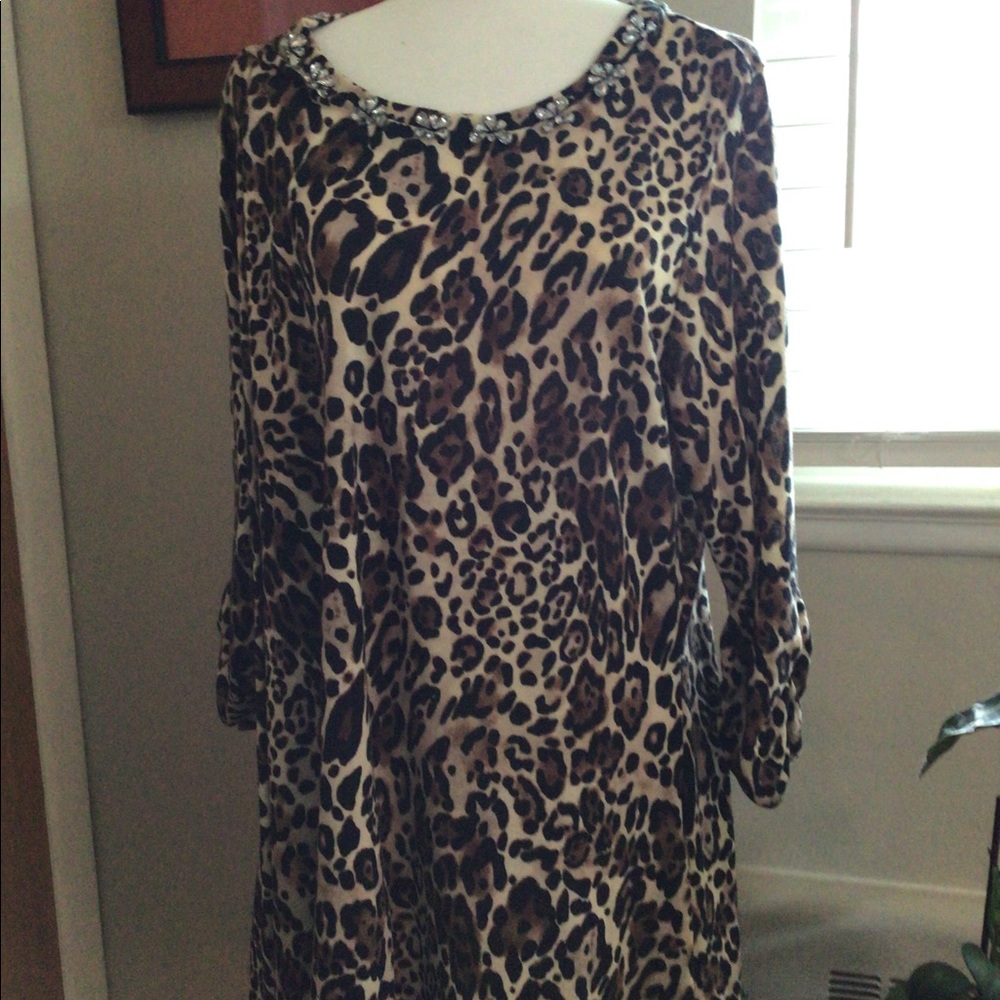 Avenue VIP leopard print top.